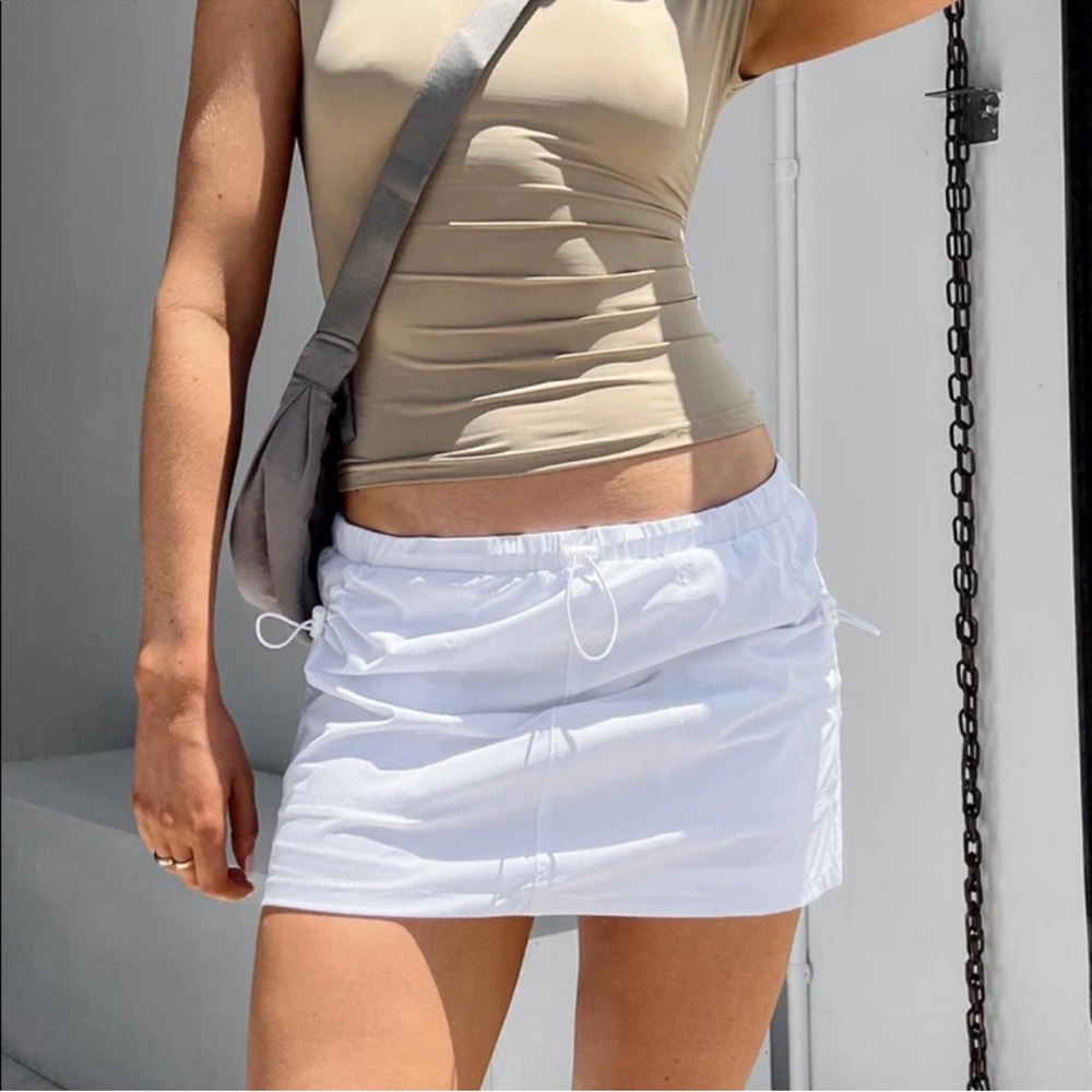 NEW parachute mini skirt - princess Polly